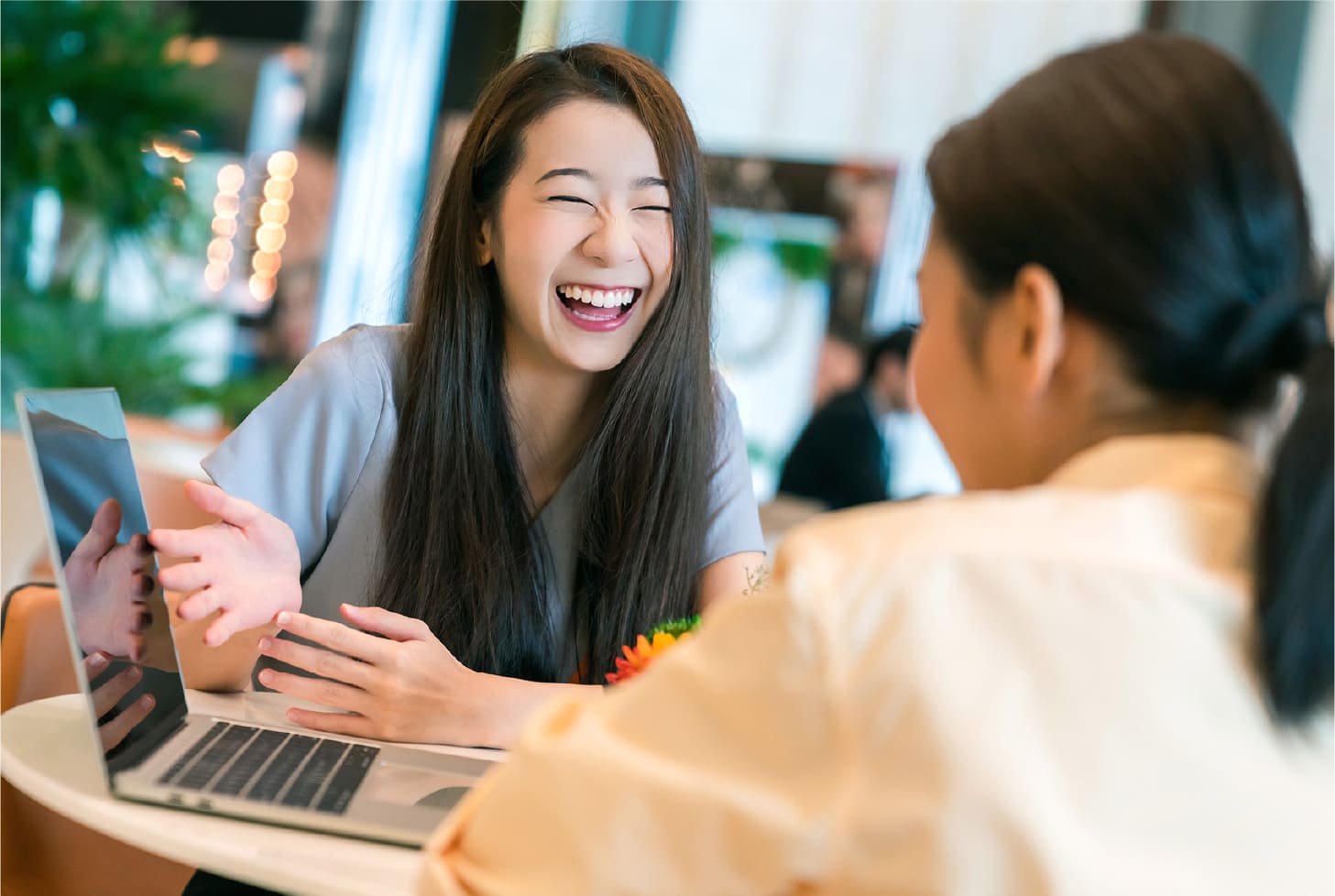 あなたの会社にはたくさんの笑顔が咲いていますか？